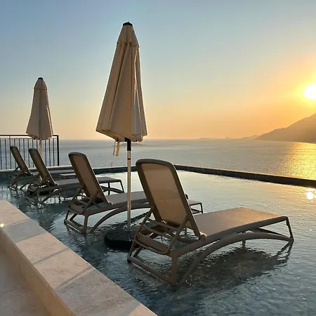 Lyxos Hotel